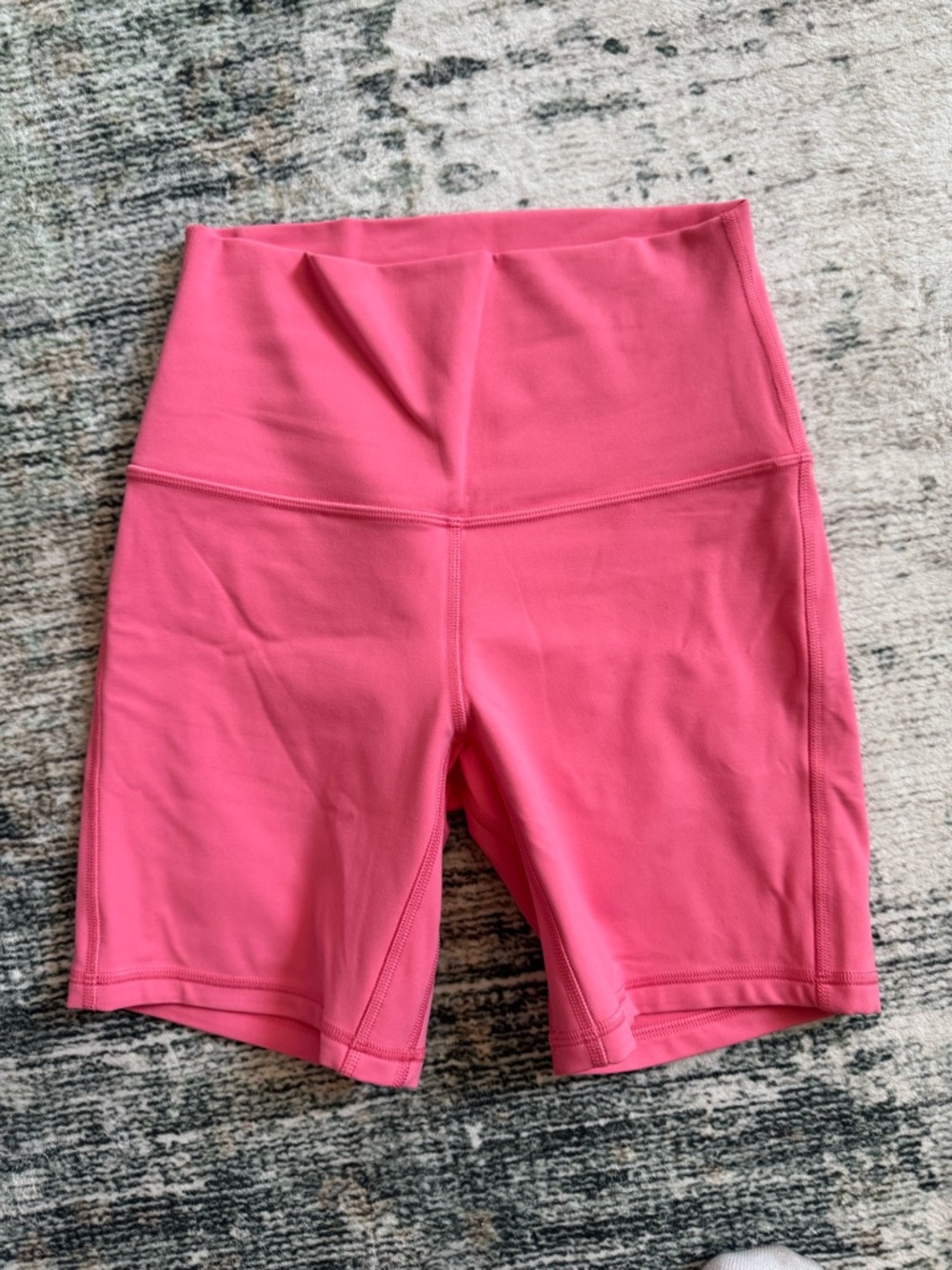 Lululemon shorts size 4